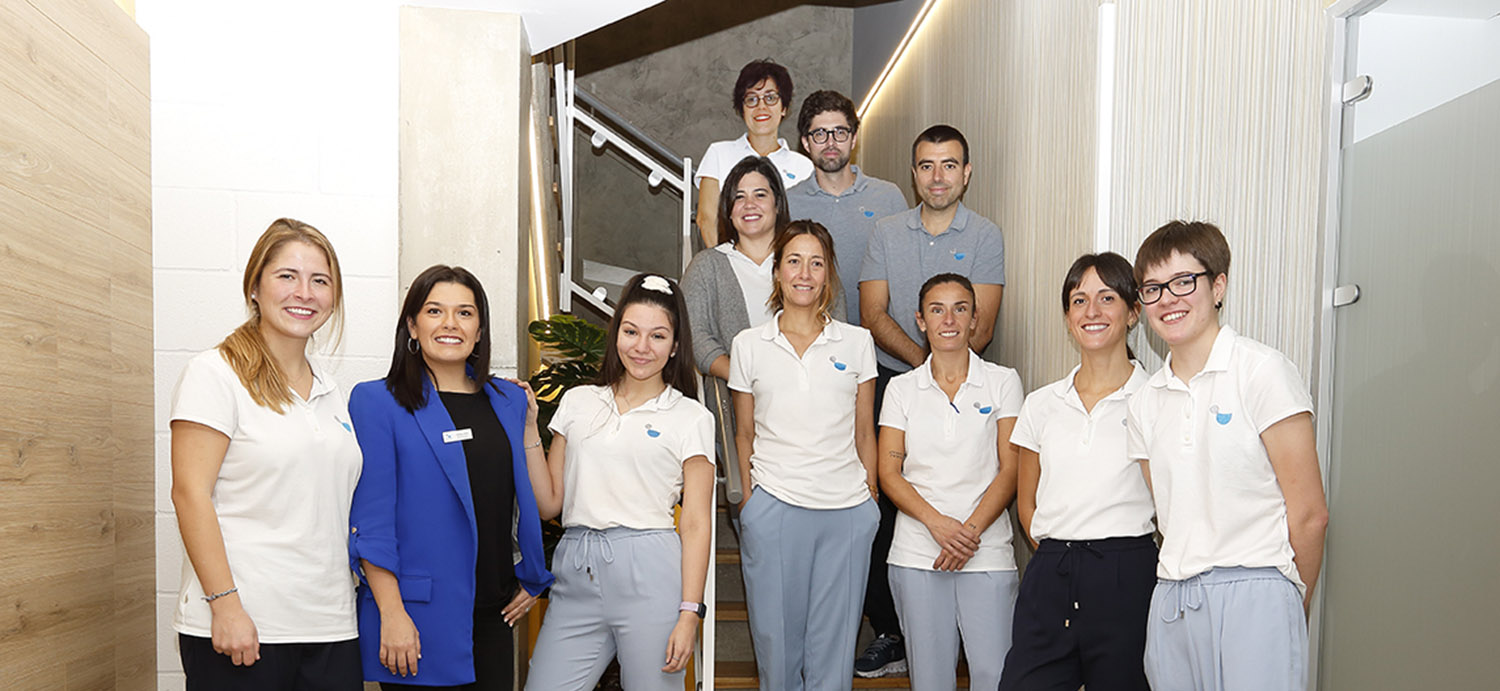 La Clínica Dentieder cuenta con un equipo de profesionales formado por dentistas, higienistas y protésico dentales